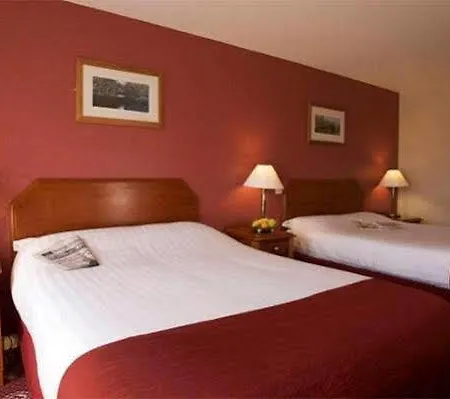 Of Shadows Hotel 3*